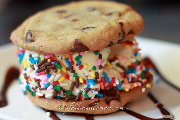 Sweet Sundays: Chocolate Chip Cookie Ice Cream Sandwiches