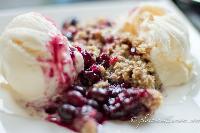 Sweet Sundays: Berry Crisp over Vanilla Ice Cream