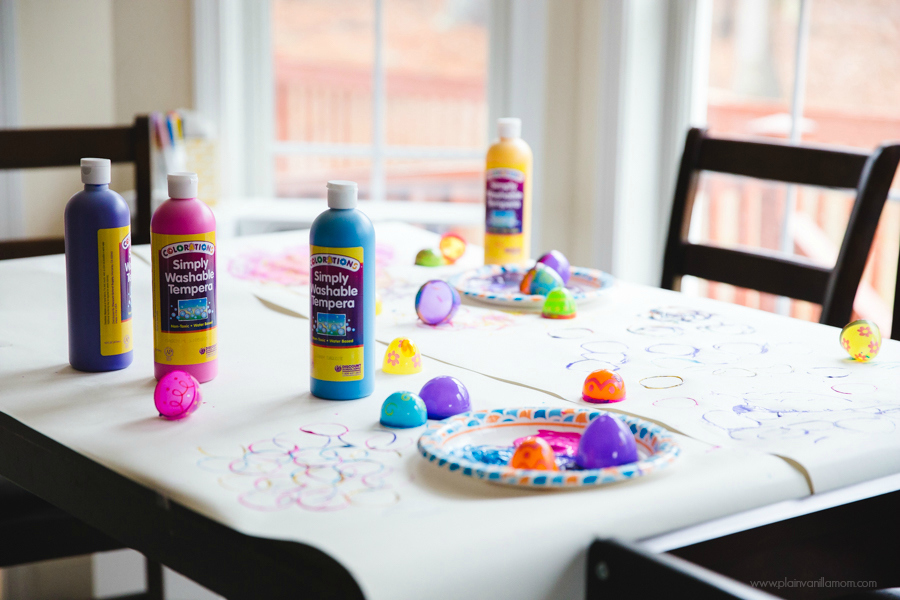 Painting with Easter Eggs pull back